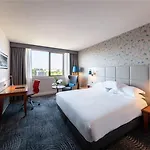 호텔 힐튼 4*