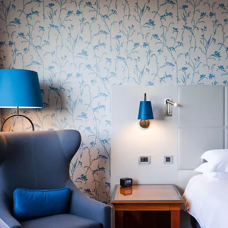Hilton Hotel 4*