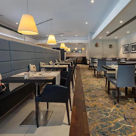 Hilton Szálloda 4*