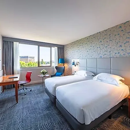 Hilton Hotel 4*